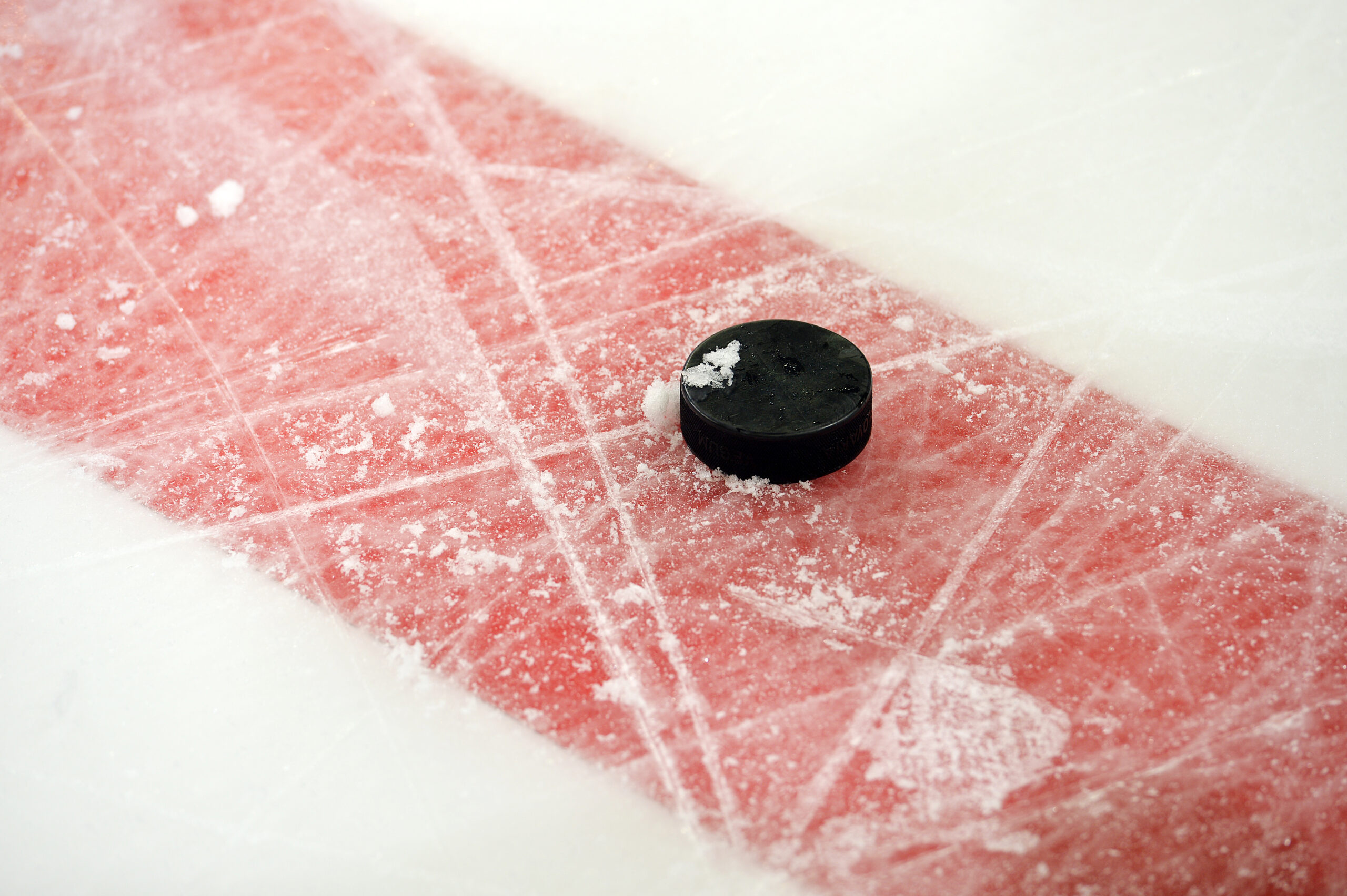 Eishockey – Deutsche Eishockey Liga – DEL – Saison 2011- 2012 – Playoffs – Finale – 1. Spiel – EHC Eisbren Berlin gegen Adler Mannheim – am 15.04.2012 in der O2 World in Berlin