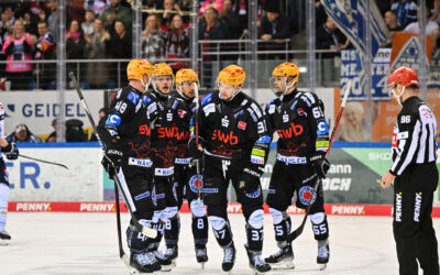 6:4 Auftakterfolg im Viertelfinale – Pinguins gehen in der Serie in Führung