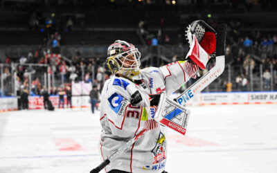 Schaffen die Pinguins den Hattrick? – Spielerwahl des Monats der Eishockey News