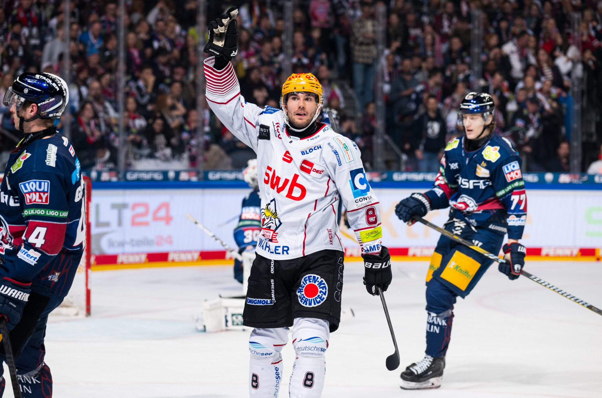 Eisbren Berlin gegen Pinguins Bremerhaven – PENNY DEL