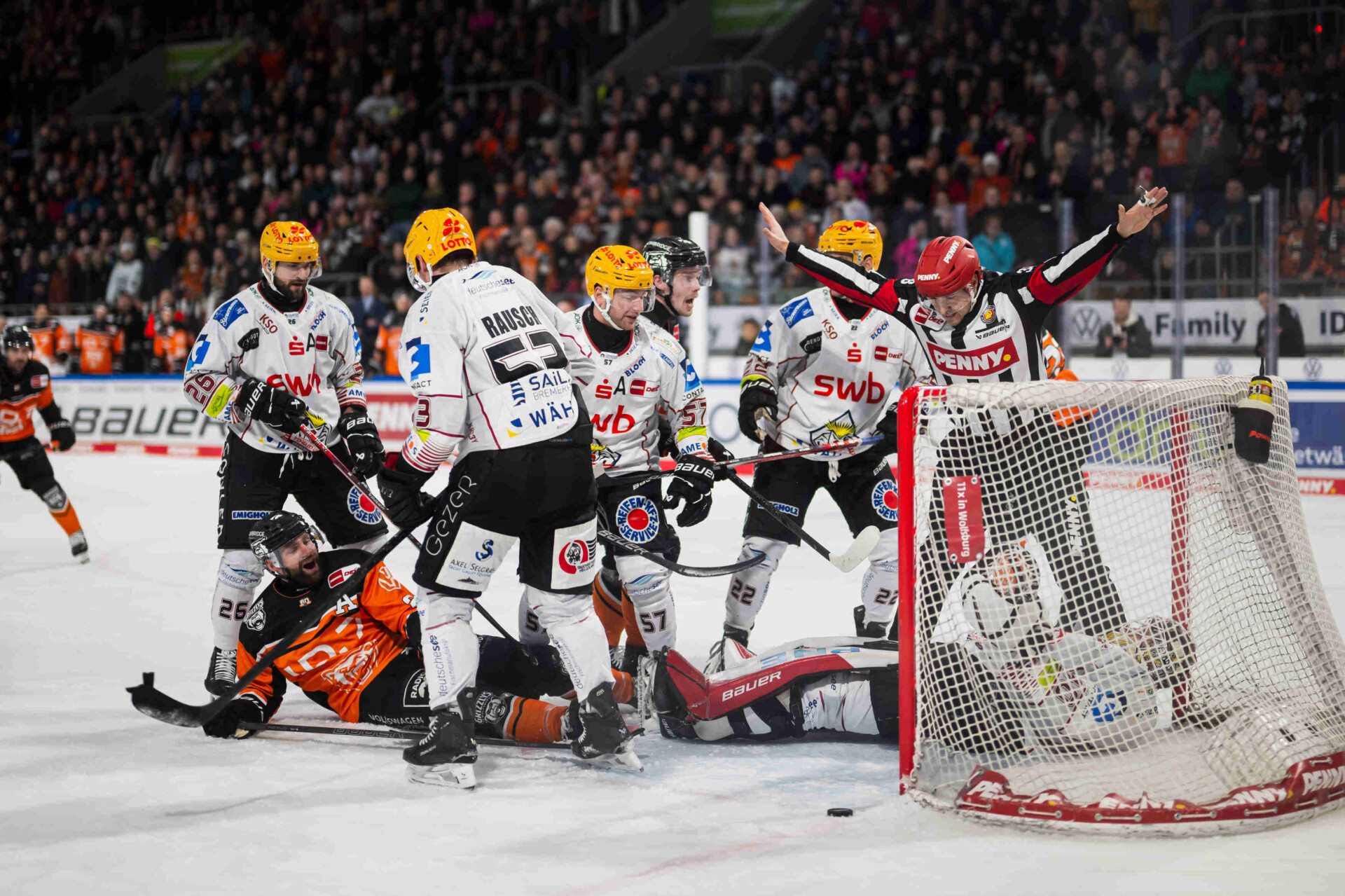 Grizzlys Wolfsburg gegen Pinguins Bremerhaven – PENNY DEL