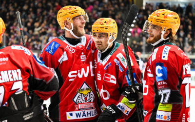 5:4 Erfolg gegen den Meister – Pinguins gewinnen packendes Spiel im Penaltyschießen