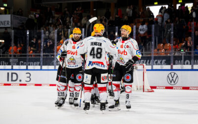Hattrick von Jan Urbas – Pinguins gewinnen mit 4:2 in Wolfsburg
