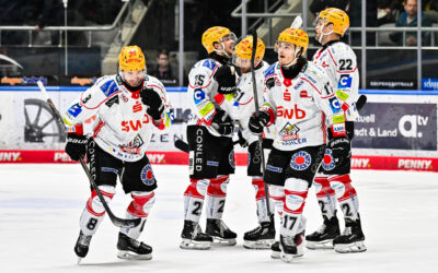 2:1 Arbeitssieg in Augsburg – Pinguins mit kurzem Line-Up